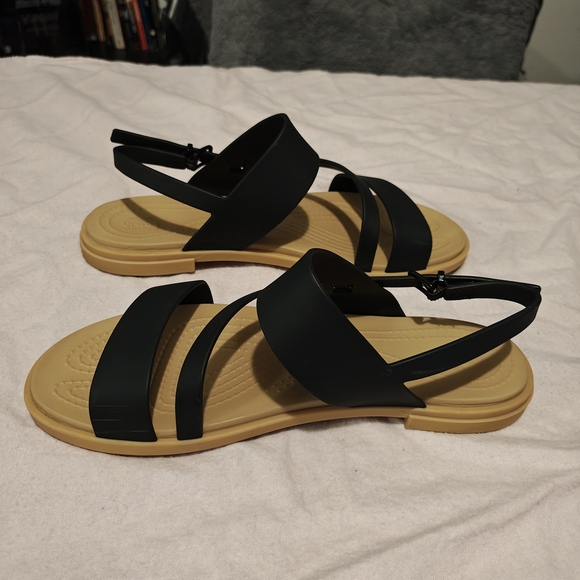 Crocs Tulum, Women's Black Strappy Sandals - Picture 7 of 7